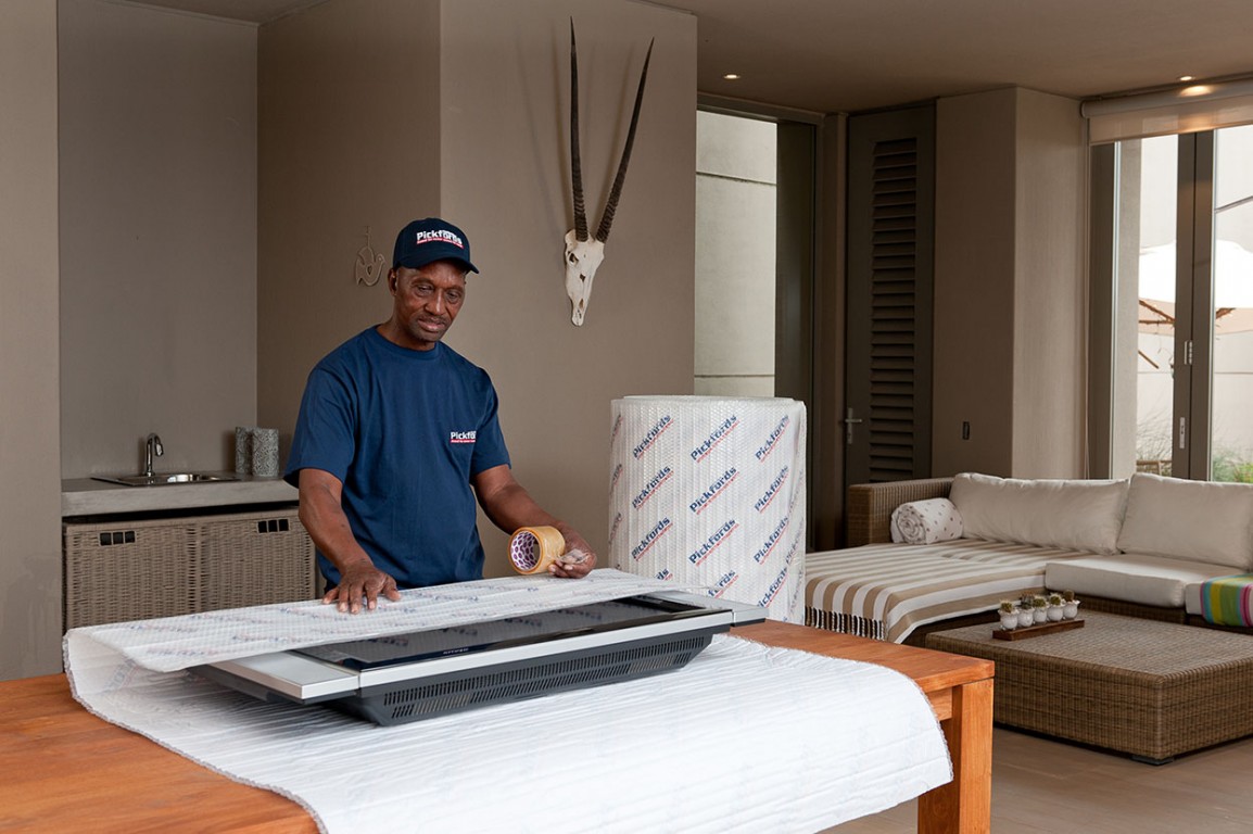 Pickfords Worldwide Port Elizabeth Furniture Removals Phone 044 874