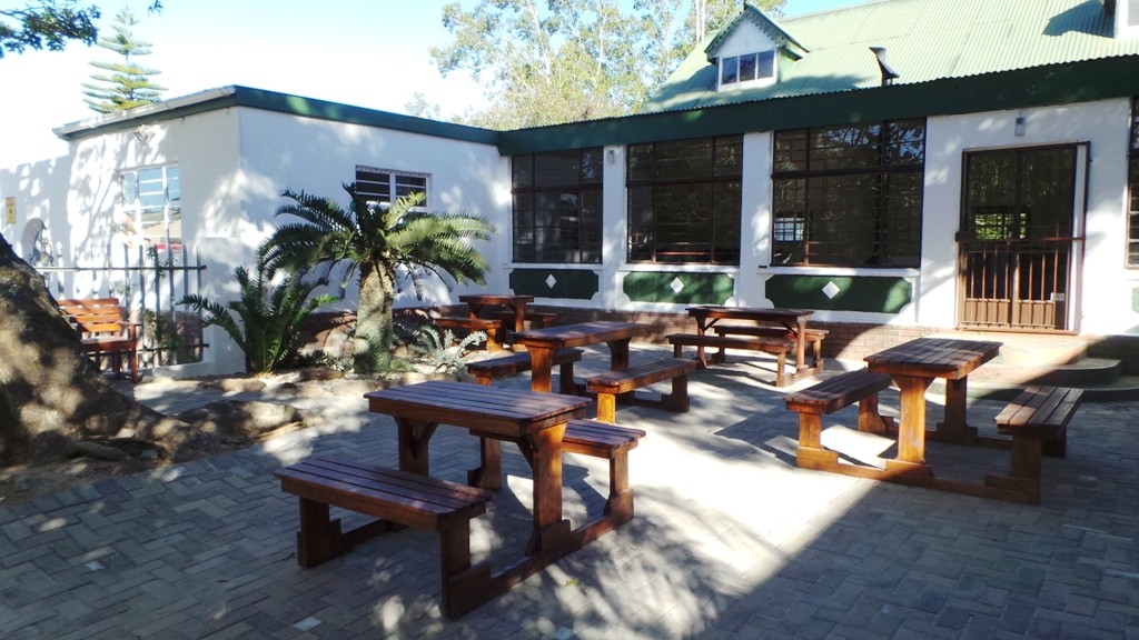 Thornhill Hotel Thornhill Phone 041 450 0... Email